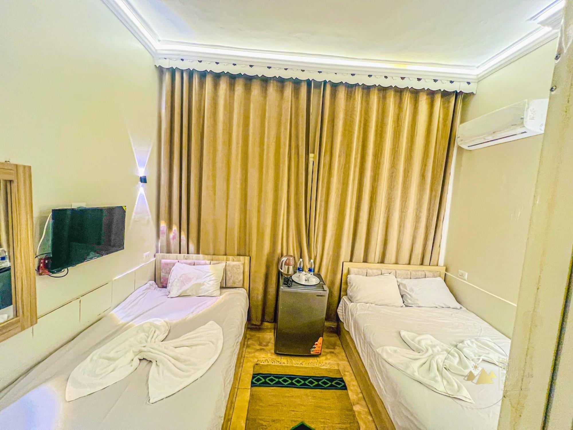 Sidi Hamad Pyramids View Hotel Kafret el-Gabal Eksteriør billede
